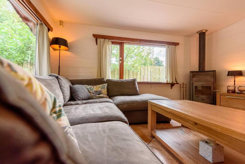 Spacious Wooden Cottage With Infra-Red Sauna At Veluwe Putten Exterior foto